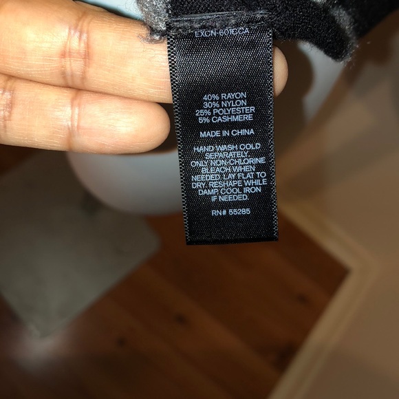 Express striped short sleeve sweater - Picture 5 of 5